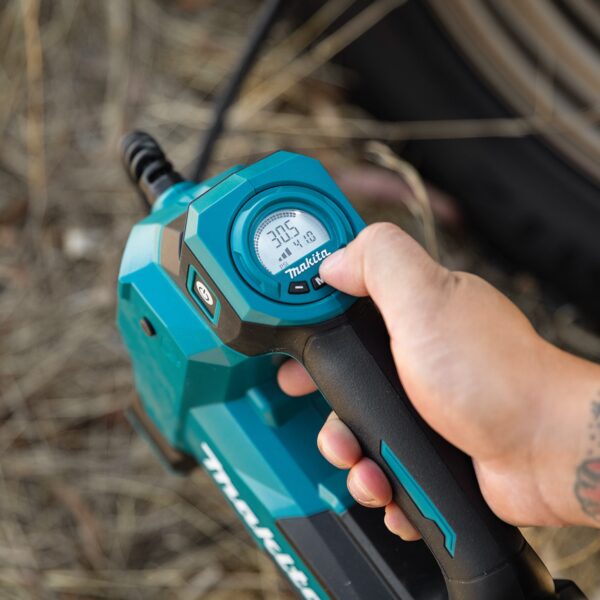 Compressor de Ar a Bateria 40V XGT MP001GZ