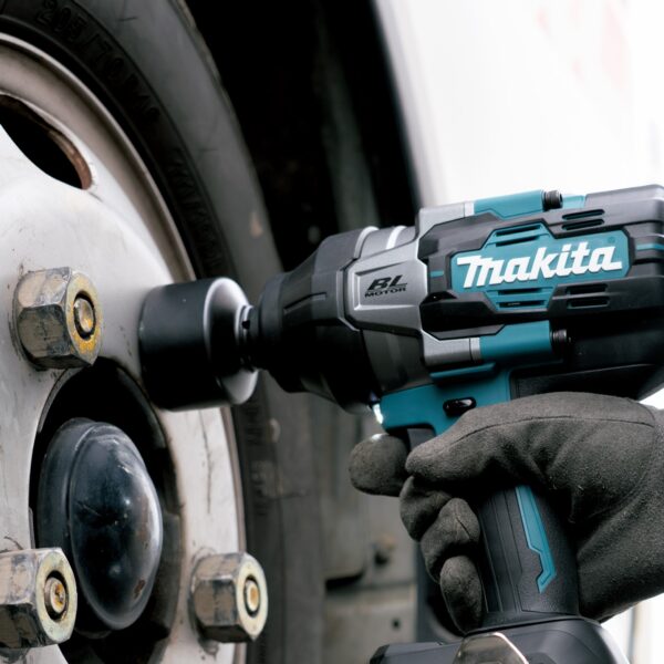 Chave de Impacto a Bateria 40V XGT TW002GZ