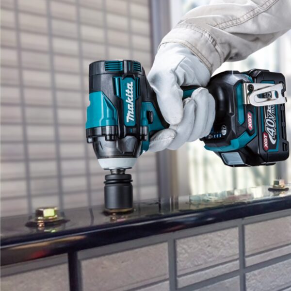 Chave de Impacto a Bateria 40V XGT TW004GD201