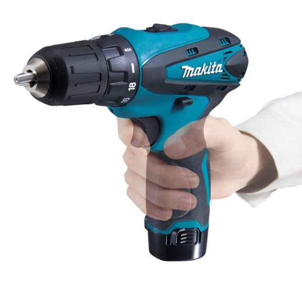 Parafusadeira / Furadeira Bateria 12V DF330DWE